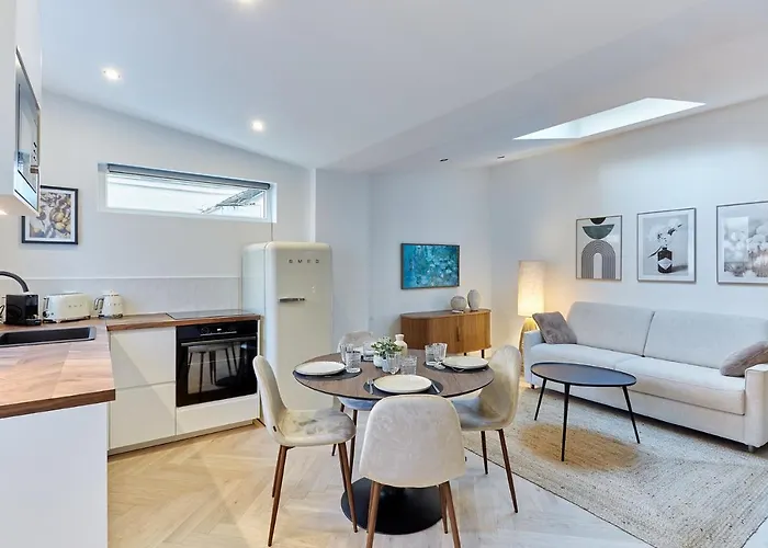 Arc De Triomphe By Prestige *